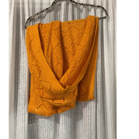 H&M Mustard Knit Infinity Scarf - Picture 2 of 3